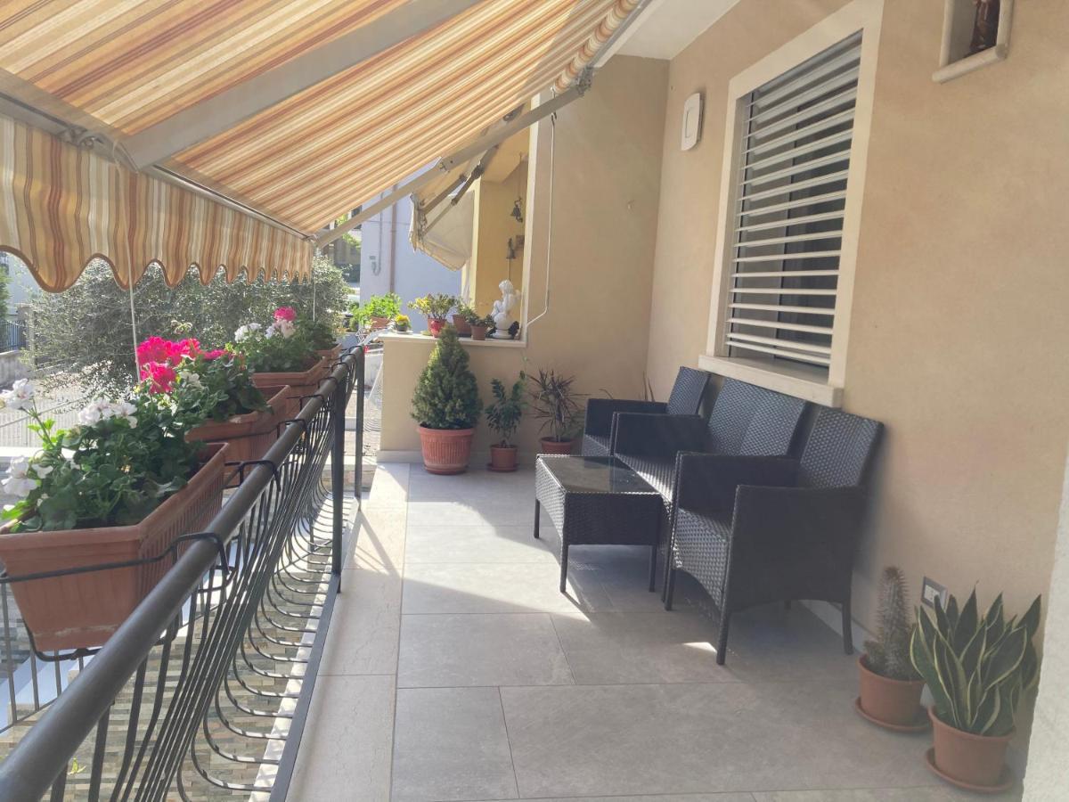 Alloggio Rozafa Peschiera del Garda Exterior foto