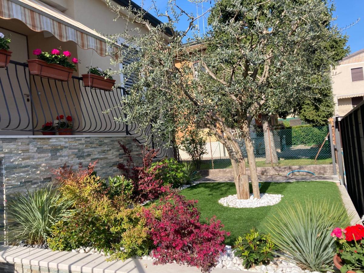 Alloggio Rozafa Peschiera del Garda Exterior foto